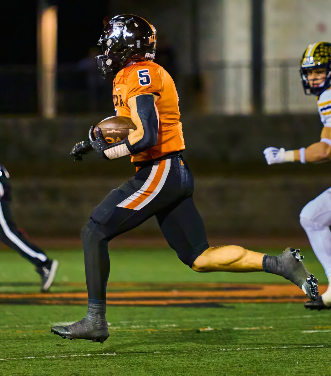 jakemurphy_2's tweet photo. Blessed to be 2nd team all conference! 
@CoachMoose @coach_harm @grady_liddell @coachcj317 @CoachGeringer @CoachColmanVC @VCPirateFB https://t.co/yqT6mz0taU