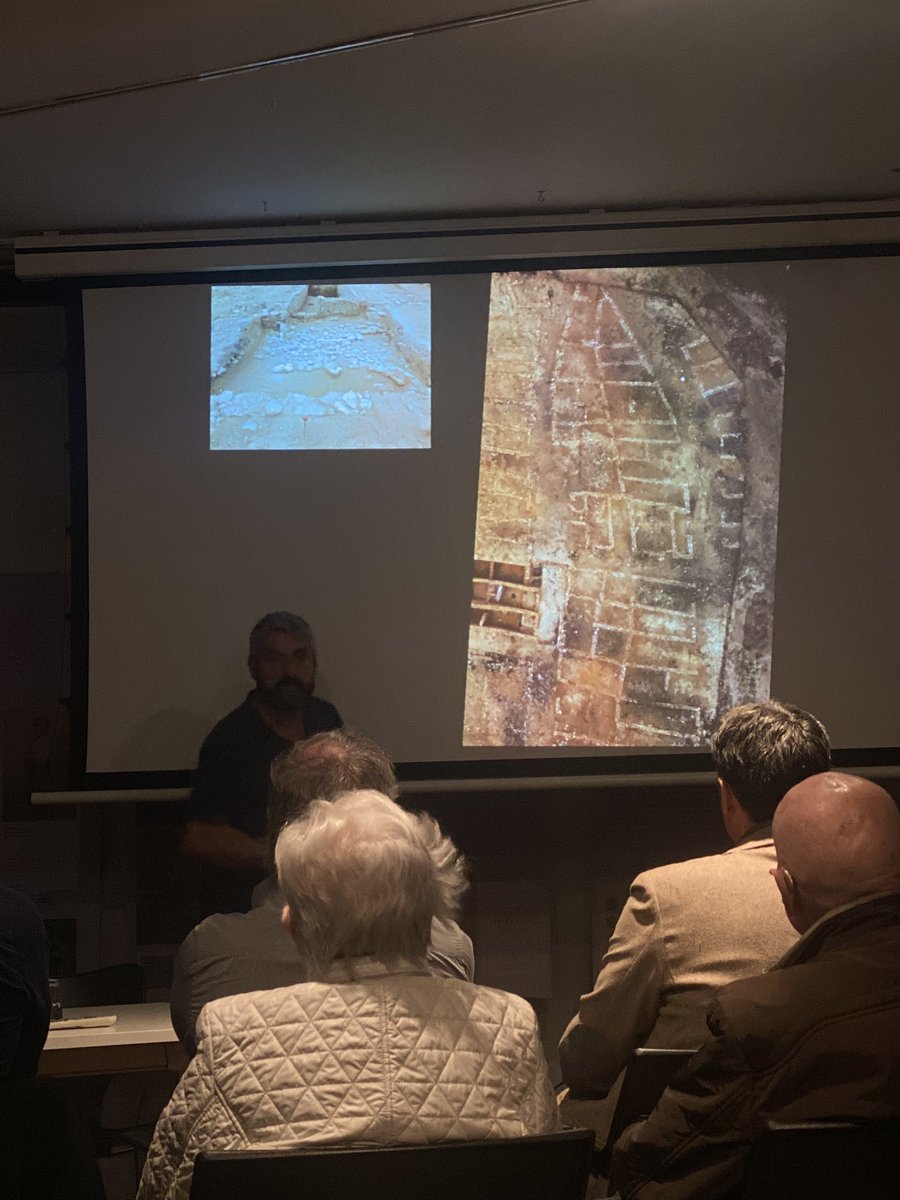 Alf_Red73's tweet photo. Hoy, en la charla impartida x Jordi Morer, arqueólogo jefe d la excavación d la CIUDAD Ibérica del yacimiento d Les Masies d Sant Miquel en Banyeres del Penedès.
Apasionante FUTURO!😍
Un programa? @arqueomaniaprod @mpimentelsiles 🙏
📍Portal del Pardo
#Iberos #arqueologia https://t.co/ldxGL0Tqg7