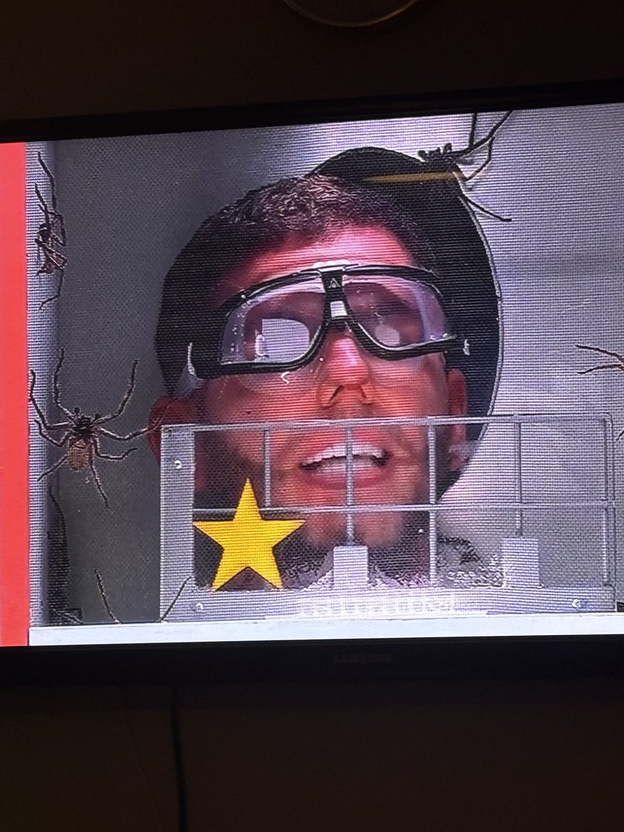 _laureennx's tweet photo. Snakes.. spiders.. but ‘I’m a celebrity get me out of here’ because of fish guts .. JESUS CHRIST 🫣 #ImACeleb https://t.co/bnqZHO8Taf