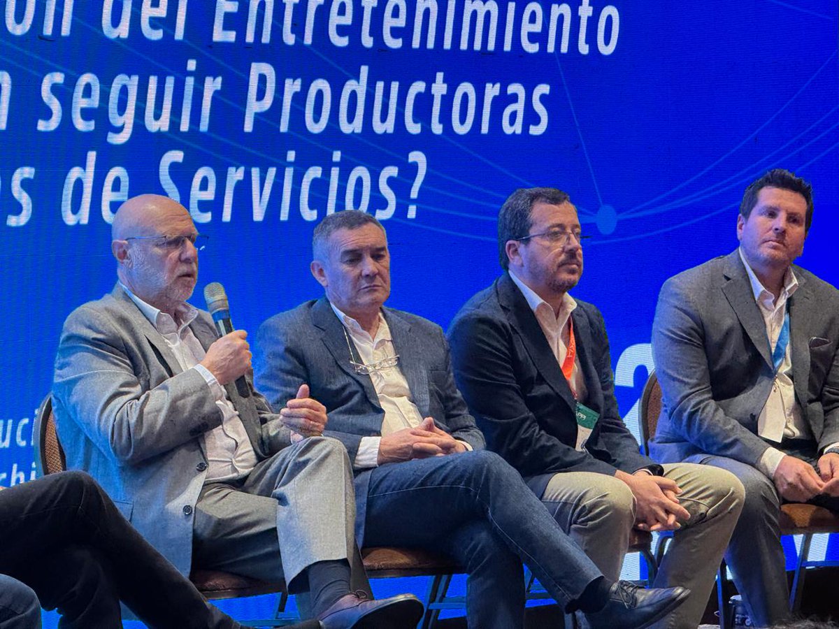 CabaseAr's tweet photo. 📢 ¡CABASE estuvo presente en el Encuentro Nacional de Proveedores de Internet 2024! 📢
Además, Ariel Graizer participó del panel "Transformación del entretenimiento: qué camino deben seguir productores y proveedores de servicios.
#cabase #cappi #Proveedores #internet https://t.co/Y7FZWCl8oO