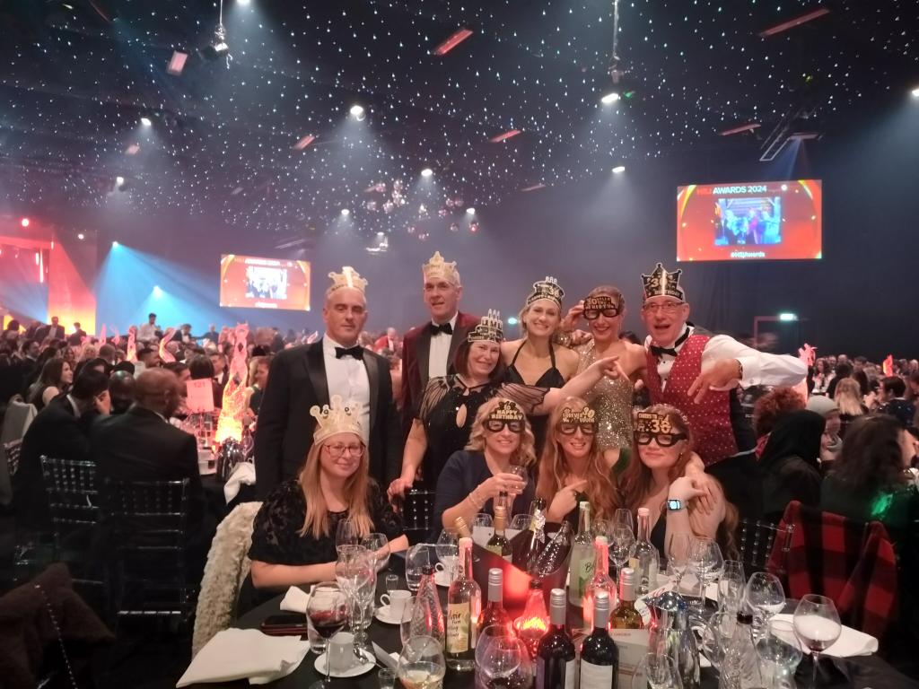 It's a #TeamDorset #HSJAwards birthday! Happy Birthday Maryann! 🎉