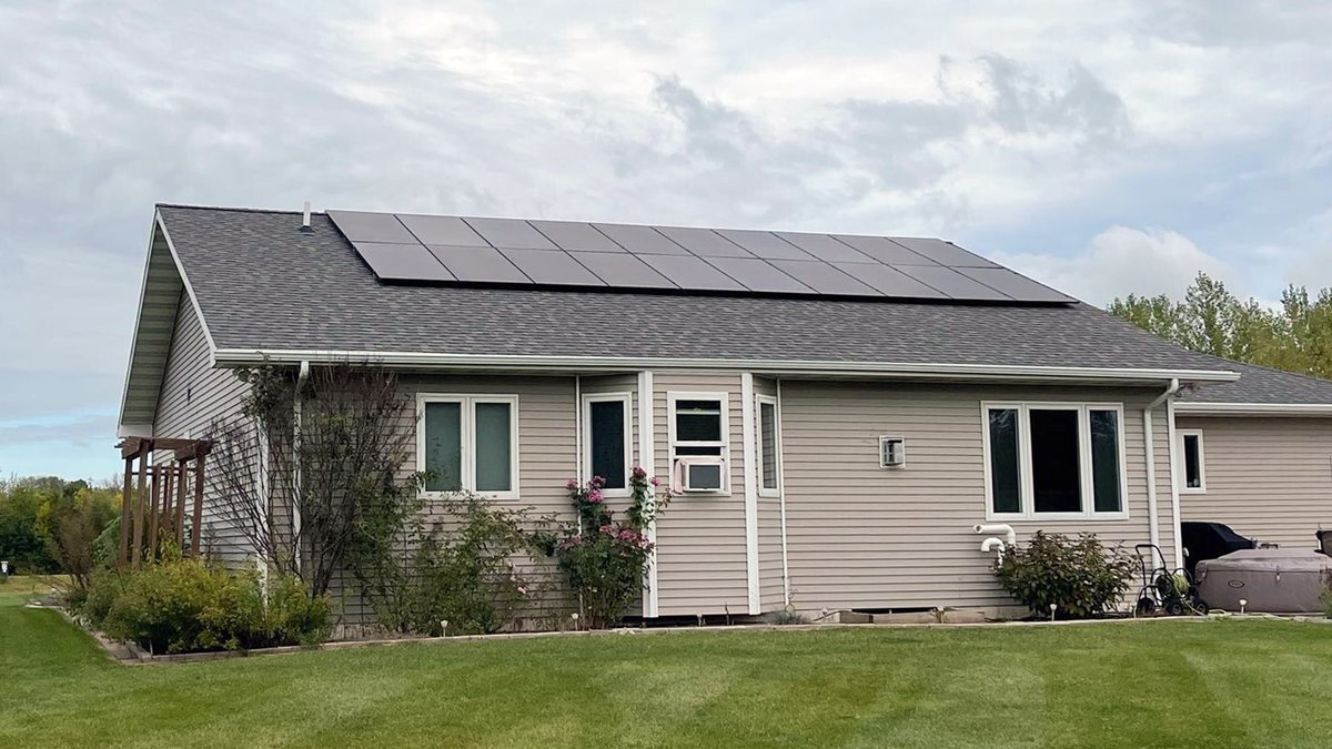 We're proud to deliver top-notch #solarinstallations! ⚡️ Check out feedback from an electrical inspector:

"Really nice work out there, I like the wire management, the design was spot on all the way down to the combiner. I was happy and the homeowners were happy. Keep it up."
