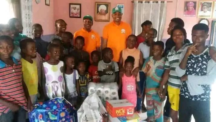 apehpeter's tweet photo. Donate A Mudu Of Rce And Put A Smile On The Face Of An Orphan At Christmas https://t.co/m6AY9Gah5M
