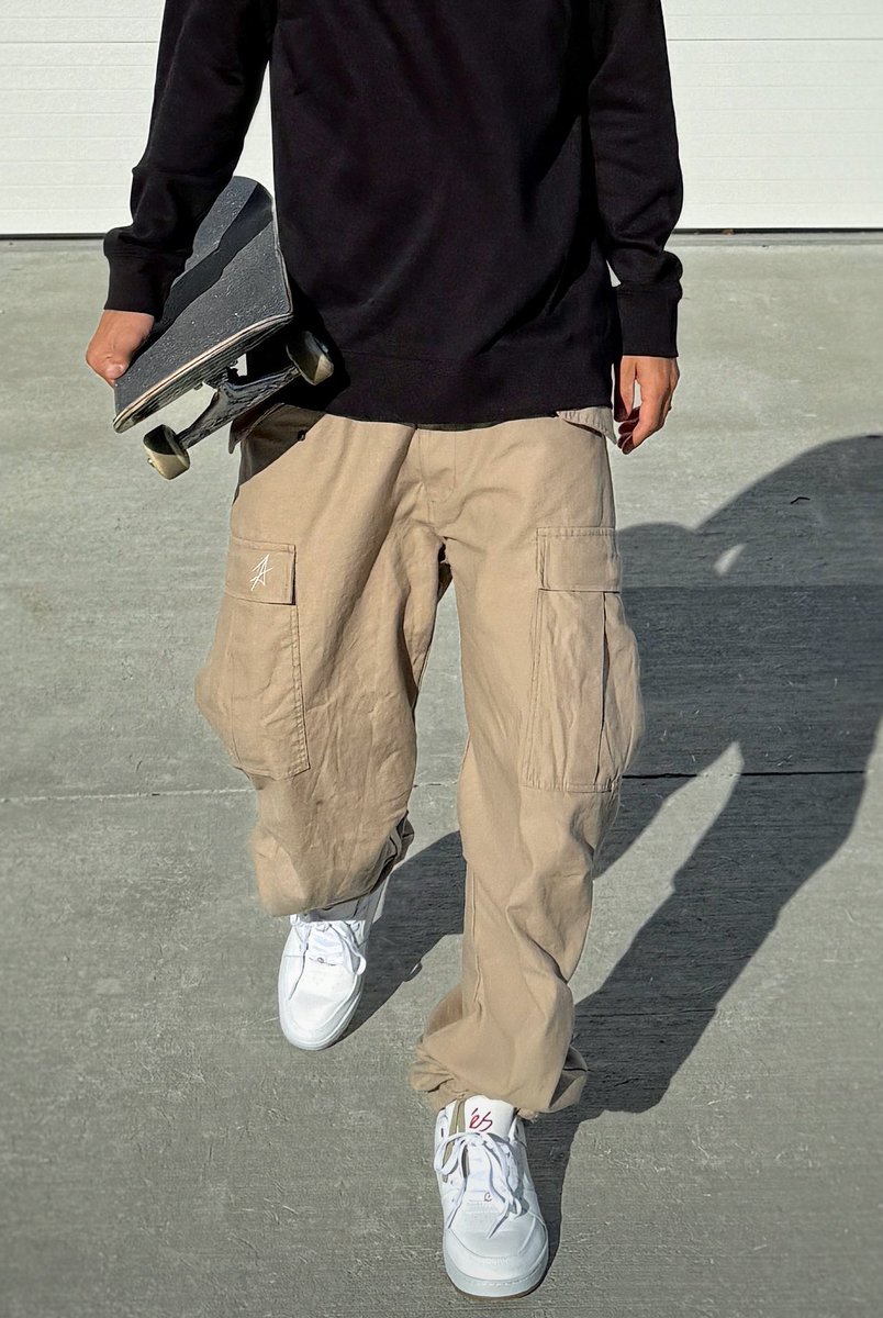 Incase you missed the first round of Pants… Pre-Orders are open til monday 11/25! Lock a pair in! 
Size Small in both black &amp; Olive are still in stock.  tomastaskate.com