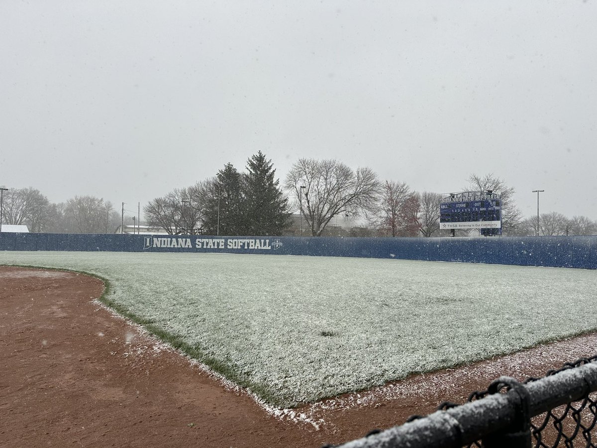 IndStSoftball's tweet image. Last day of Fall Practice…🥶☃️❄️🌨️

#MarchOn