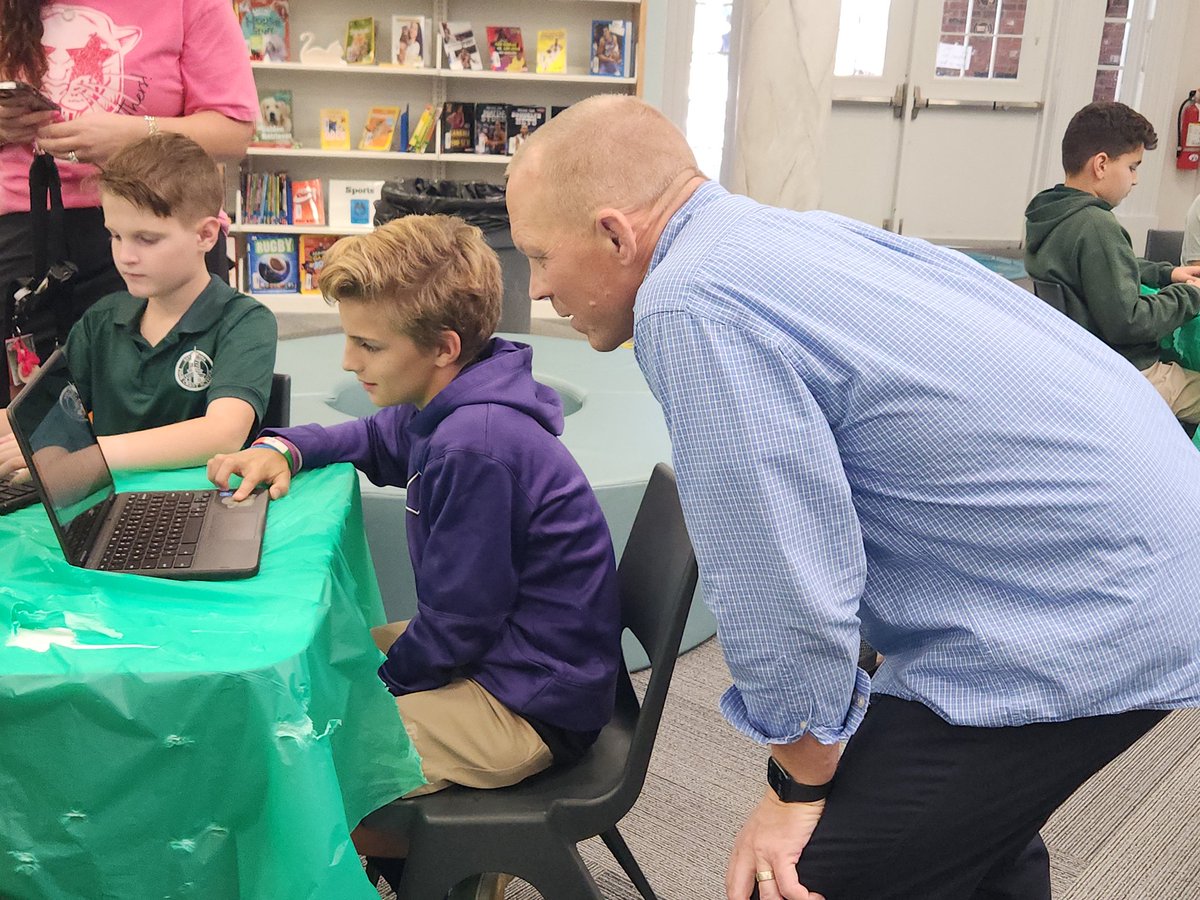 Wow! Electricity was in the air when <a href="/RobBuyea/">Rob Buyea</a> visited my students recently. Thanks for an amazing visit and writing workshop! <a href="/LisaOckerman/">Lisa Ockerman</a> <a href="/Kam24Kim/">Kim Molke</a> #librarylife
