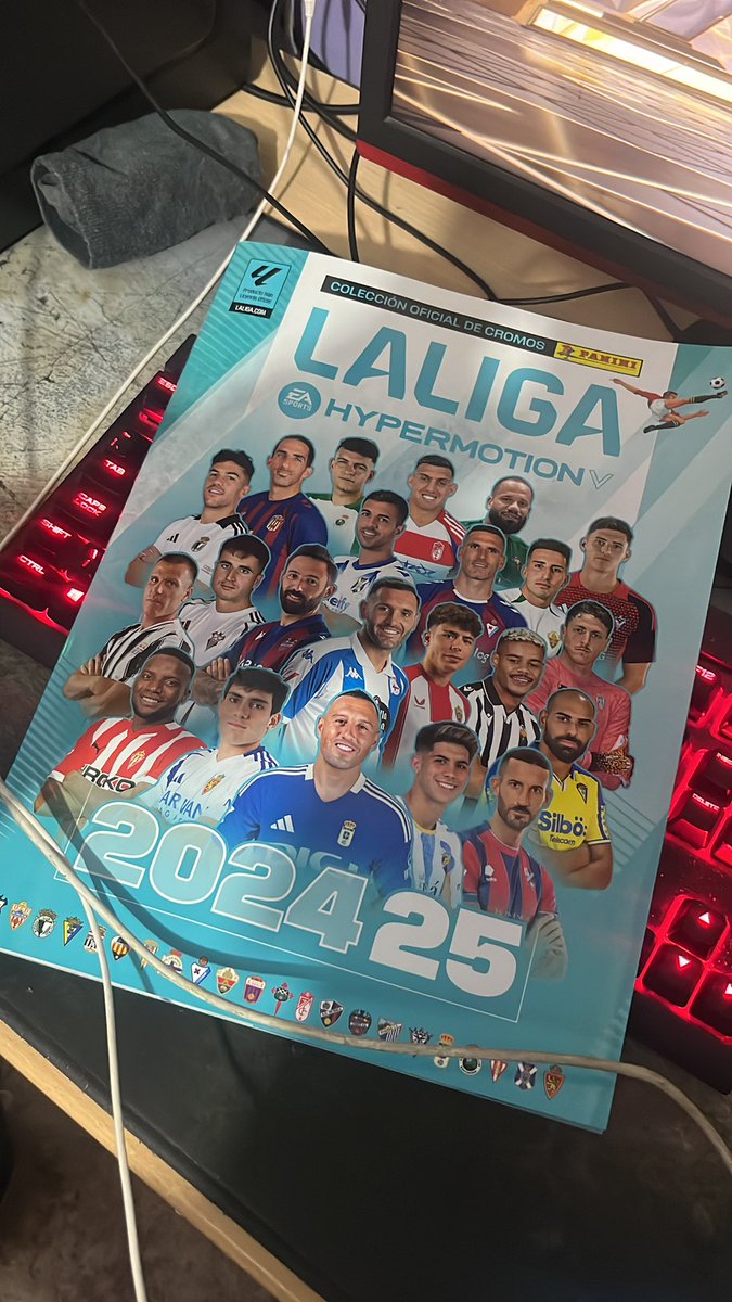 perisanchezz_'s tweet photo. xfavor qn lo tenga q me hable para cambiar cartas en un futuro (tengo 12 años) https://t.co/01PRB81bfF