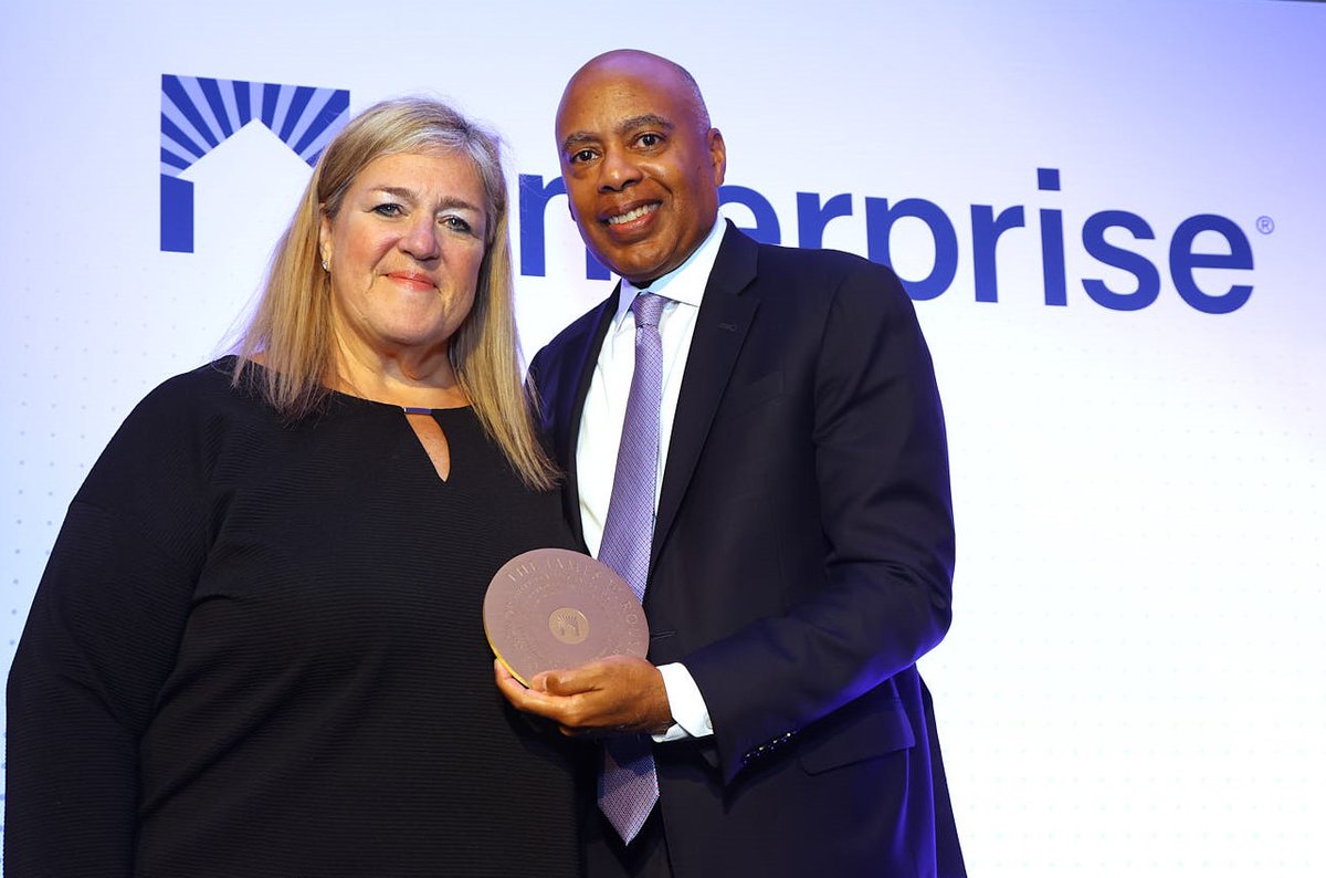 BaabaKHalm's tweet image. At @Enterprise_NYC's annual gala last night, we were so excited to honor Deborah VanAmerongen of @NixonPeabodyLLP with the James W. Rouse Civic Medal of Honor, recognizing outstanding individuals dedicated to affordable housing solutions. Very well-deserved!