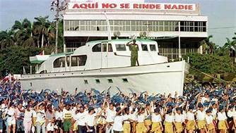 "Fidel se ha embarcado otra vez en el Granma y vuelve y volverá por todos los caminos convertido en millones de hombres y mujeres de esta Revolución cubana"#FidelPorSiempre #CubaPorLaVida <a href="/cubacooperaven/">Brigada Médica Cubana en Venezuela</a> <a href="/MINSAPCuba/">Ministerio de Salud Pública de Cuba</a> <a href="/japortalmiranda/">José Angel Portal Miranda</a>