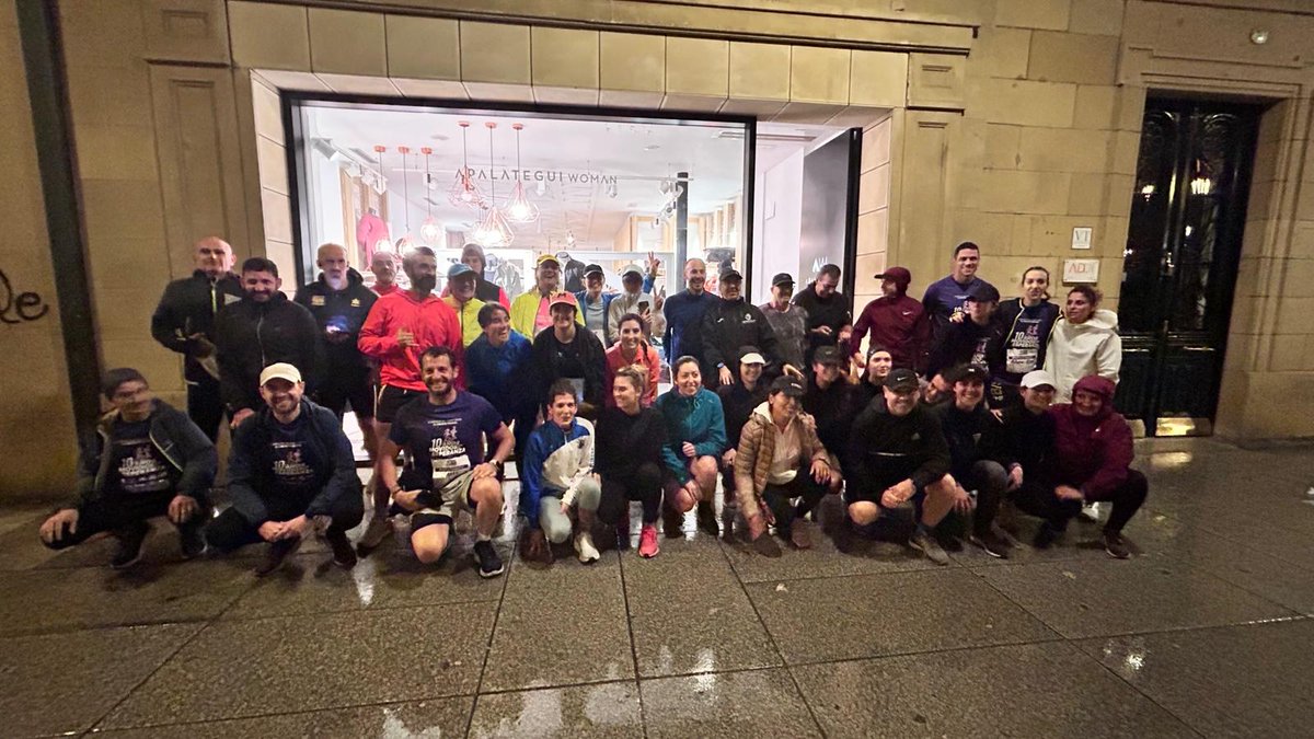 _SVNPD's tweet photo. Esta tarde 40 corredoras y corredores Guipuzcoanos de los equipos Trikaia y Easyrunners se han dado cita en Apalarun para apoyar la lucha contra el cáncer de páncreas a través de @Run4Pancreas 
Ni la lluvia ni el viento de esta tarde en Donosti les ha parado 💪 https://t.co/7IYvBf1nOp