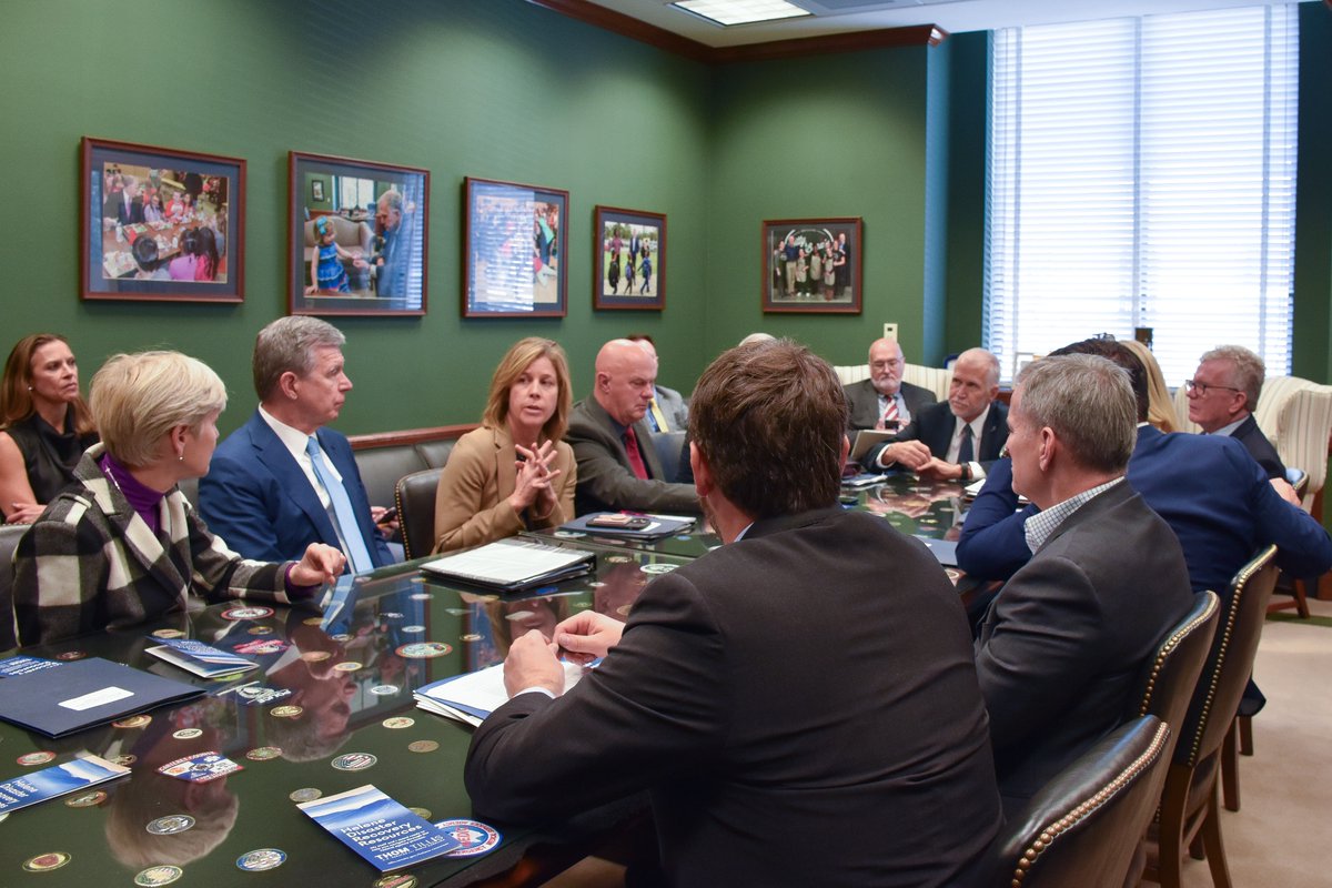 Senator Thom Tillis tweet media