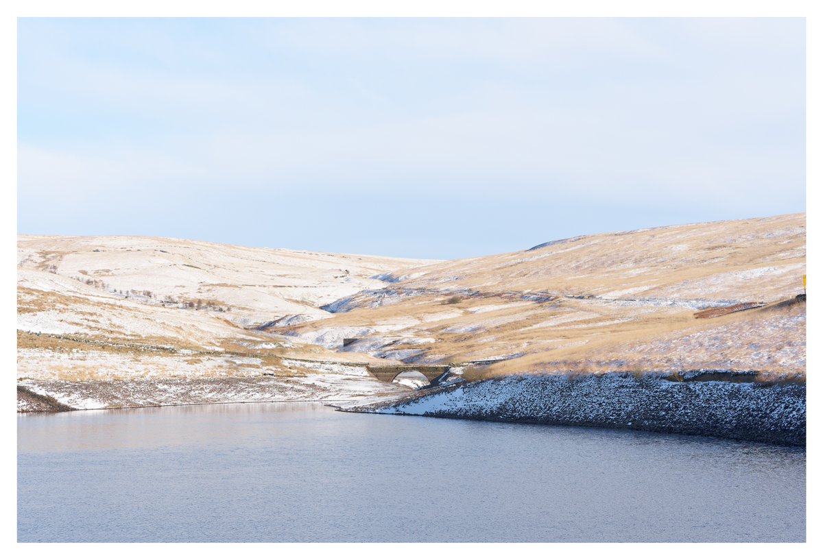 CrossPhotogr1's tweet image. Sunshine and snow at Dowry Reservoir #dowryreservoir #delph #landscape #landscapephotography #SonyAlpha #samyang75mm #winter #snow #wintersun