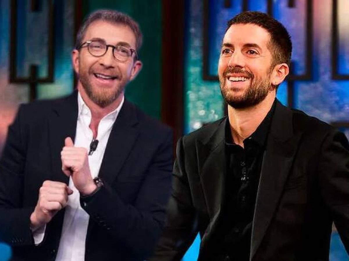 ¡Es hora de mojarte! ¿A quién apoyas en el escándalo televisivo de esta noche en España?

❤️ Pablo Motos
🔄 David Broncano 

 #LaRevuelta #ElHormiguero #HughGrantEH