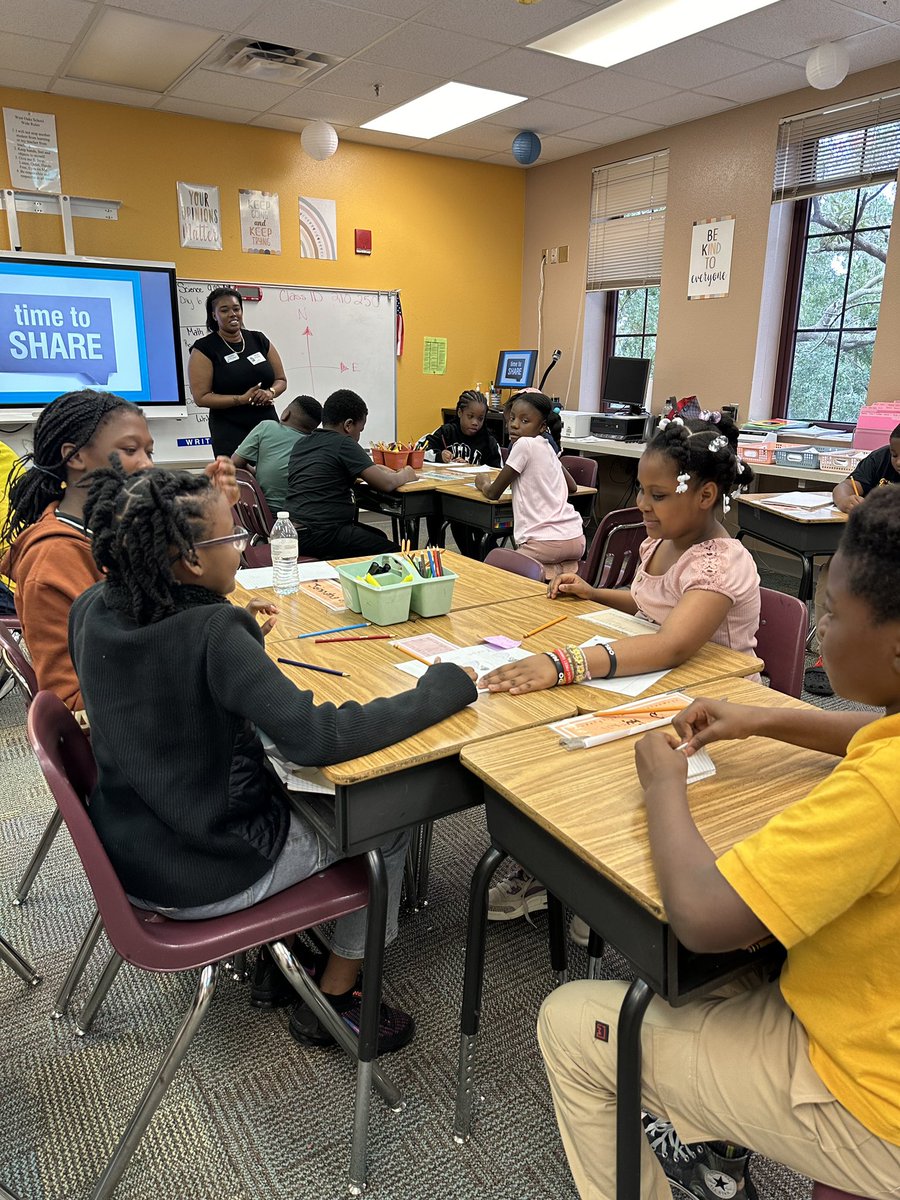WestOaks_OCPS's tweet photo. A huge thank you to our amazing Teach-In volunteers! 🎉📚 Your time, stories, and expertise inspire our students to dream big and achieve more. Together, we’re shaping the future! 🌟 #TeachIn #CommunityHeroes #InspiringMind https://t.co/gbub1akNkc