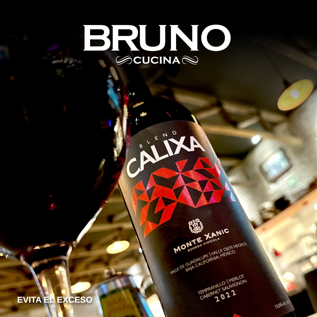 BRUNOcucina's tweet photo. El #VinoTinto mexicano es garantía.
Disfruta tus platillos favoritos con #Calixa de @Monte_Xanic.
#BrunoCucina #CocinaItaliana #Aguascalientes #Querétaro https://t.co/xklb5EJ8MT