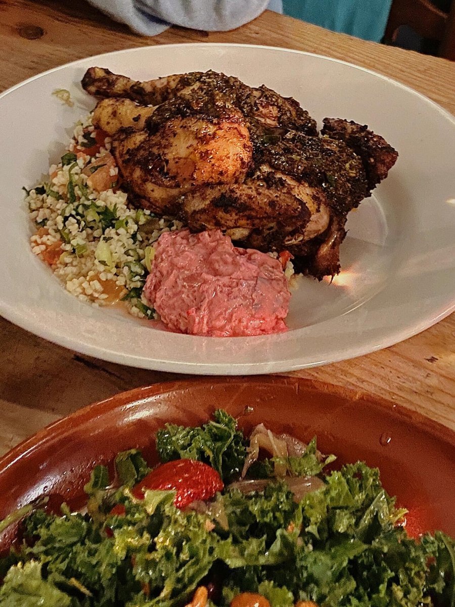 KfteK's tweet image. The food was unexpected and delicious. On such a night, everything was just right. 🍴✨