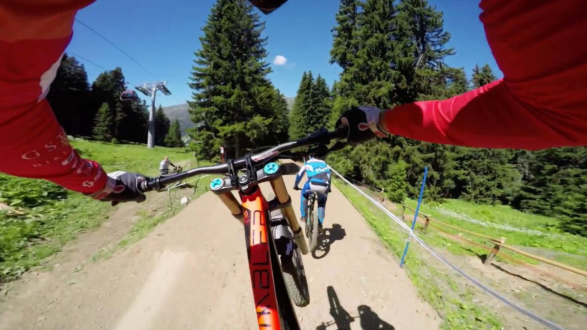 daVideoGlasses's tweet image. Enjoy the ride without missing a moment. Record your cycling trips in HD! #BikeWithStyle #HandsFreeRecording #CaptureAdventure #CyclingWorld #MemoryMaker