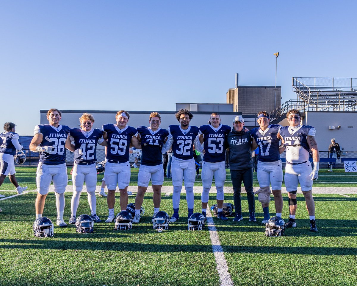 CoachAC_21's tweet photo. Couldn’t be more proud of and proud to coach this group of men! The Bomber Backer culture is just different. The best is yet to come! #RunAndHit #DrawALine https://t.co/J69tLSo6sG