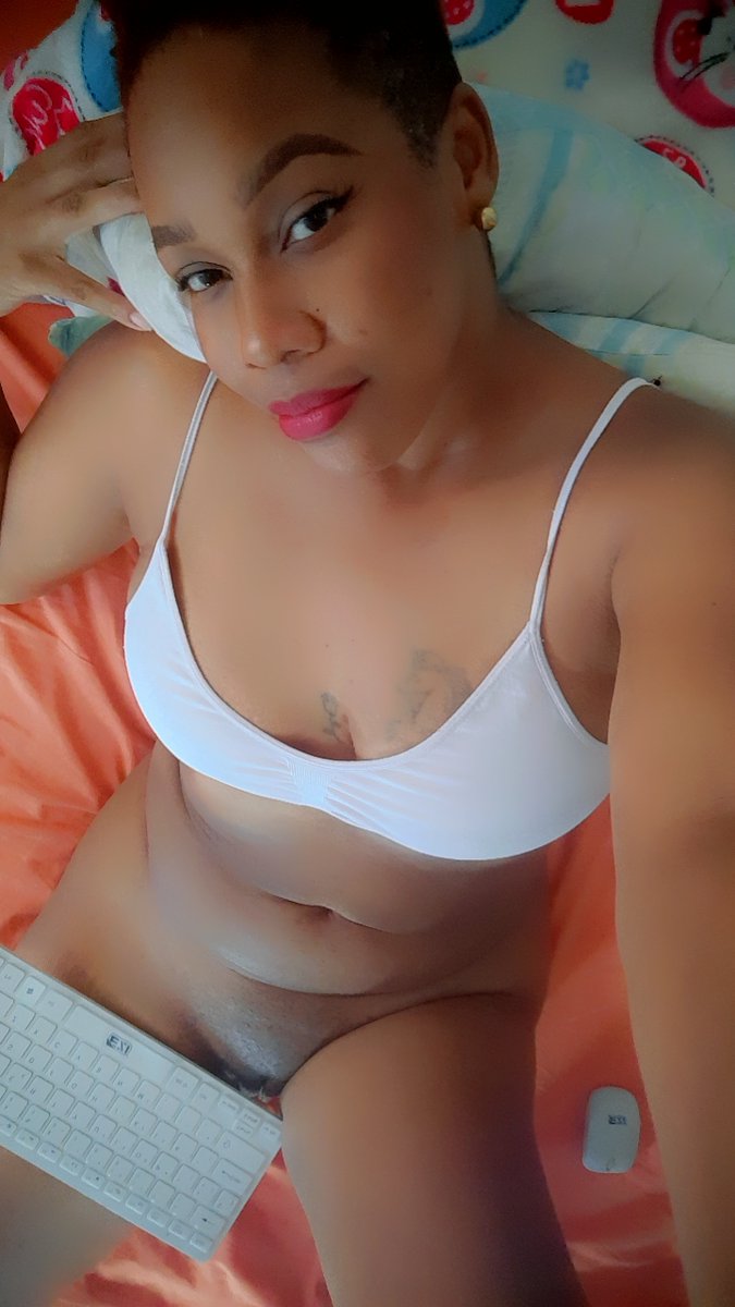 karenth81's tweet photo. I'm online now. Let's play! https://t.co/3bjJKfukiu https://t.co/laq0V1YRRL
