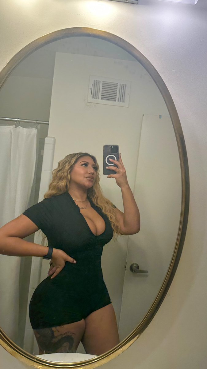 followmjayy's tweet photo. 💍 https://t.co/Eh56thWVbj