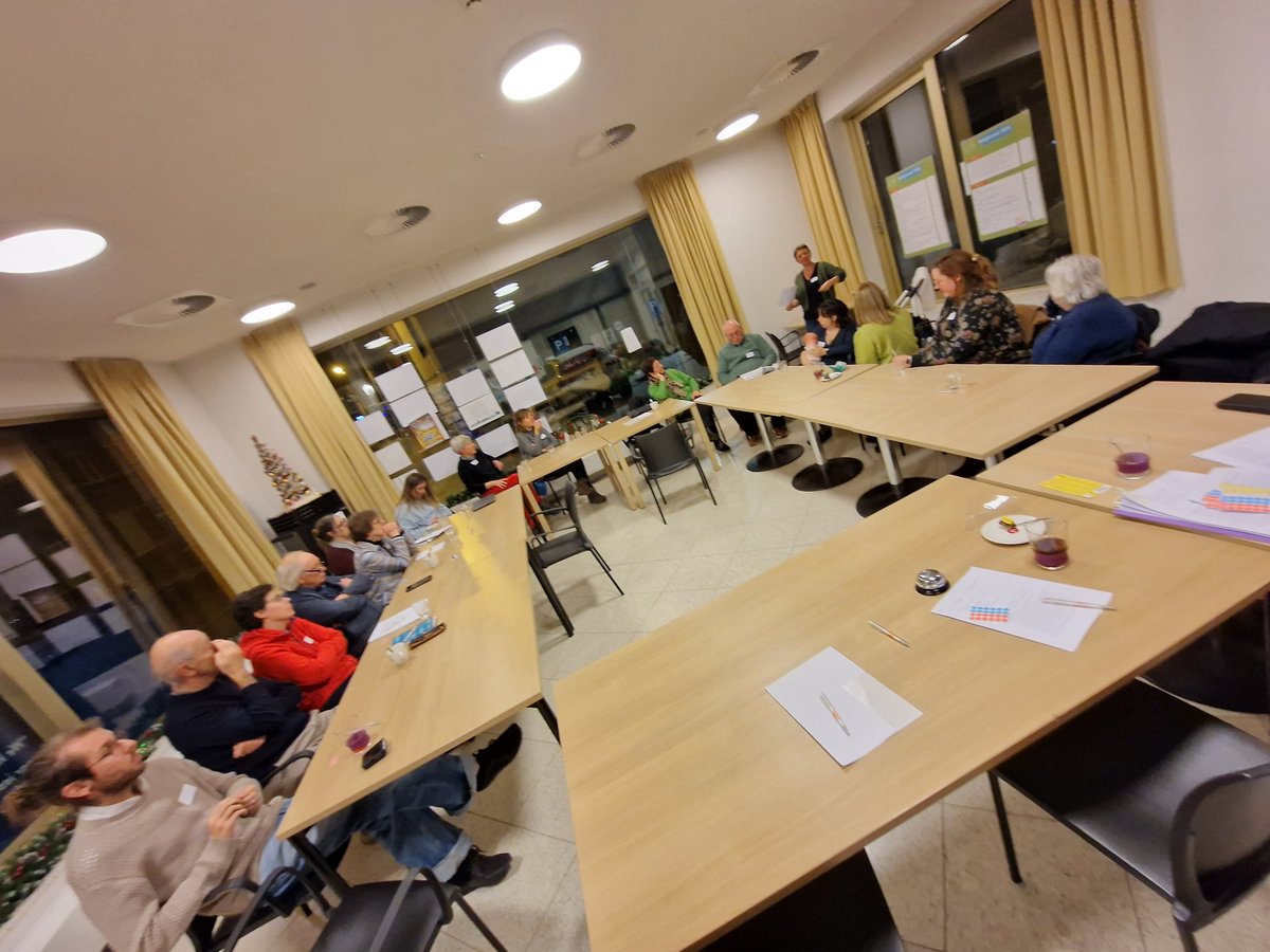 Kimvada's tweet photo. Bij de start van het idee: "We willen wat nieuwe leden werven", nooit durven dromen zoveel nieuw en getalenteerd bloed rond onze #welzijnsraad tafel van @StadAarschot te mogen verwelkomen. Zeer dankbare voorzitter hier 🙋🏼‍♀️🙏 
Laat 2025 maar komen 💪 https://t.co/kdFviGTIB6
