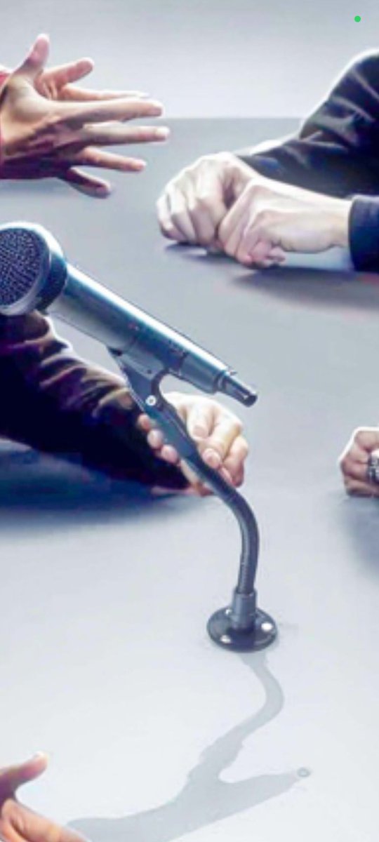 Pitié payez des artistes pour vos affiches surtout pour des évènements aussi importants, c'est trop grave là