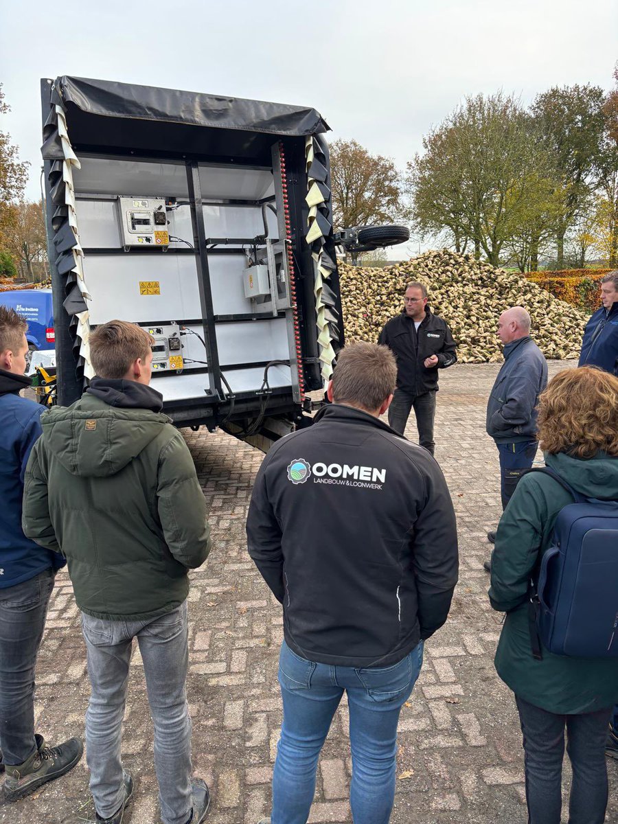 Vandaag voor het schoon water project van @zegtCLM uitleg gegeven over de ervaringen met onze Spotsprayer dit jaar. #clm #spotsprayer #duurzaam