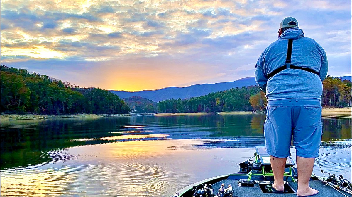 BassGeekFishing's tweet photo. Fishing a Fall HEATWAVE for Smallmouth
https://t.co/tUoxsMQ9pd
#bassfishing #fishing #fishingvideo #bassfishingvideo #bassgeek #smallmouthbass #fallfishing #deepfishing #largemouthbass #jerkbaitfishing #topwaterfishing #damikirig #newfishingvideo #southhouston https://t.co/9fCZ7Byq59