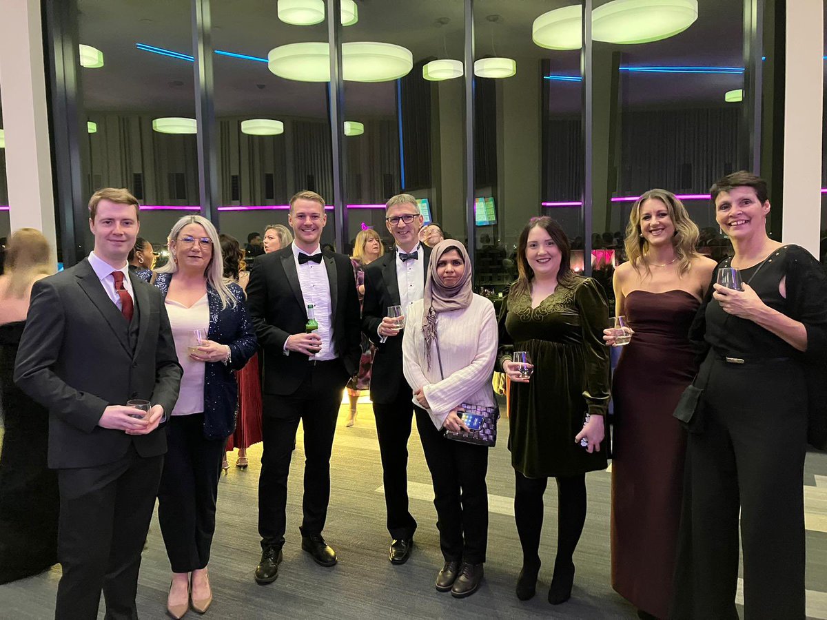 Didn’t win but we go again <a href="/nankivell_lucy/">Lucy Nankivell</a> <a href="/BoardmanCa87280/">Carrie Boardman</a> #smarterworkinglive #QI