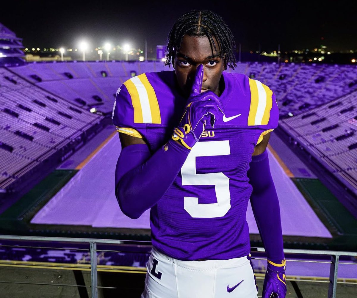 #LSU is retooling the safety room in a major way.

LSU signed the No. 1 + No. 2 safeties in Louisiana last cycle:
- Dashawn Spears: No. 1
- Joel Rogers: No. 2

LSU will sign the No. 1 + No. 2 safeties in Louisiana this cycle:
- Jacob Bradford: No. 1
- Jhase Thomas: No. 2
