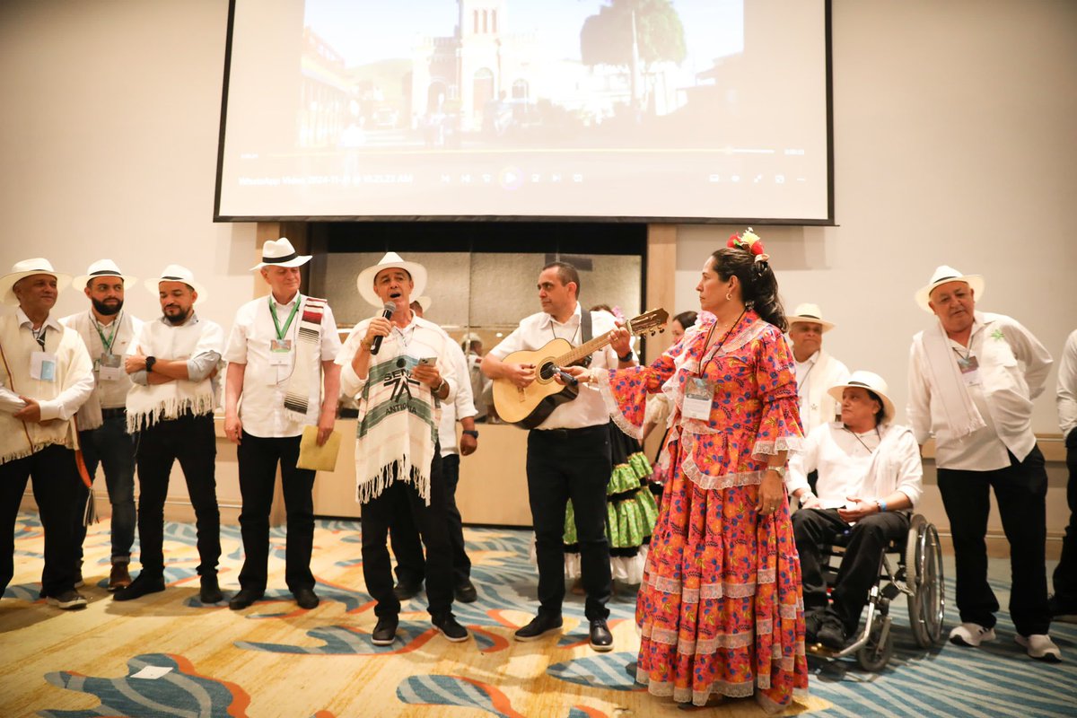 johnalbeirogir's tweet photo. Con orgullo represento, junto a los 16 Subdirectores, a nuestra Regional Antioquia en el encuentro Nacional de Directores y Subdirectores en Cartagena, un espacio del Director Nacional Jorge Eduardo Londoño Ulloa para integrar la familia SENA. https://t.co/22J392kEgP
