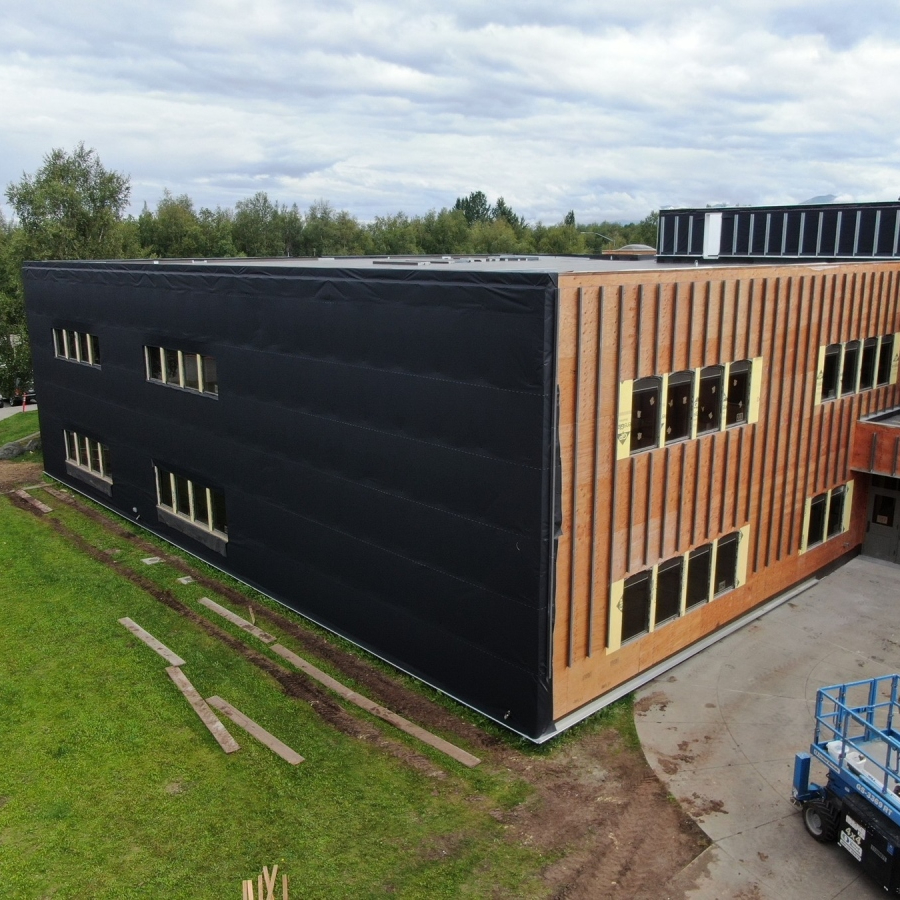 VaproShield's tweet photo. Proven Performance

Breathable, effectively blocks air and liquid water, and sustains up to 12 months of exposure before permanent cladding installation, ensures efficiency and resilience in diverse environmental conditions.

https://t.co/6re7kI3WkC https://t.co/P3xIQ3ZH41