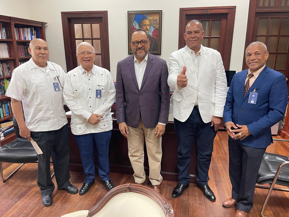 Tomás Hernández Alberto (@tomasalberto0) on Twitter photo Quiero expresar mi más sincero agradecimiento por el cálido recibimiento del señor Antoliano Peralta, Consultor Jurídico del Palacio Nacional. Su hospitalidad y disposición para compartir su tiempo y conocimientos fueron muy apreciadas. <a href="/AntolianoPR/">Antoliano Peralta</a> Quiero expresar mi más sincero agradecimiento por el cálido recibimiento del señor Antoliano Peralta, Consultor Jurídico del Palacio Nacional. Su hospitalidad y disposición para compartir su tiempo y conocimientos fueron muy apreciadas. <a href="/AntolianoPR/">Antoliano Peralta</a>