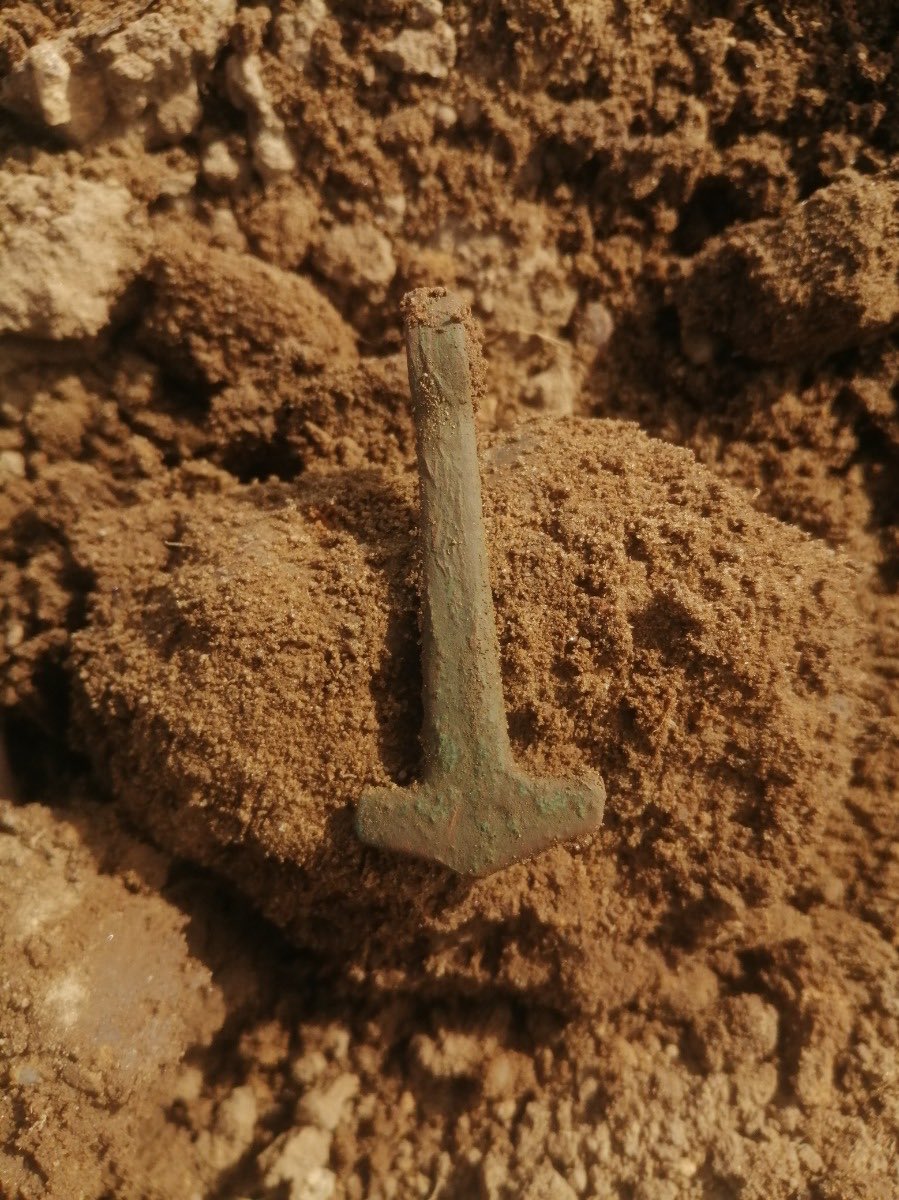 Sagnamadr's tweet photo. Two simple bronze Thor’s hammers recently found in Slagelse, Denmark. https://t.co/igAizKnhVz
