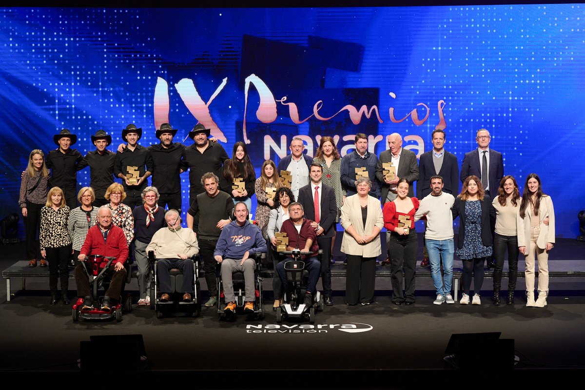 NavarraTV's tweet photo. 🏆 Los IX #PremiosNATV brillan y emocionan en @Baluarte

Un año más la cadena autonómica reconoció la labor de personas, entidades, empresas y localidades que trabajan en la Comunidad foral. Una gala que contó con momentos de alegría y mucha emoción 

https://t.co/rLOcmvlT00 https://t.co/T4mB2h8pUf