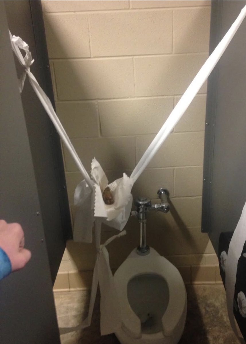 boxbugga1's tweet photo. Tbt to this crazy contraption me and my boy made in highschool😂 https://t.co/vF4rsGU3yE