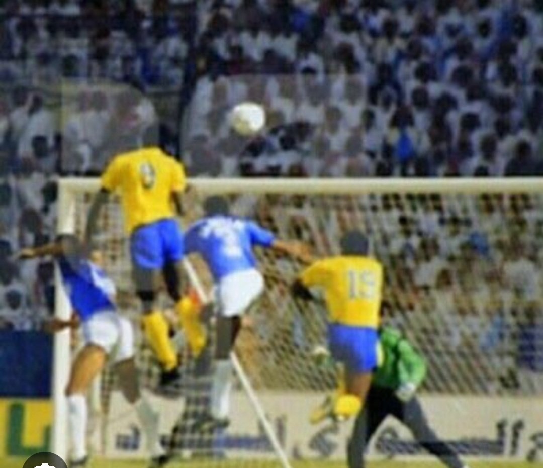 Khalid_blm's tweet photo. @BoxingArab ماجدونا  النصر  💛💙 https://t.co/cxYFlMgqeW