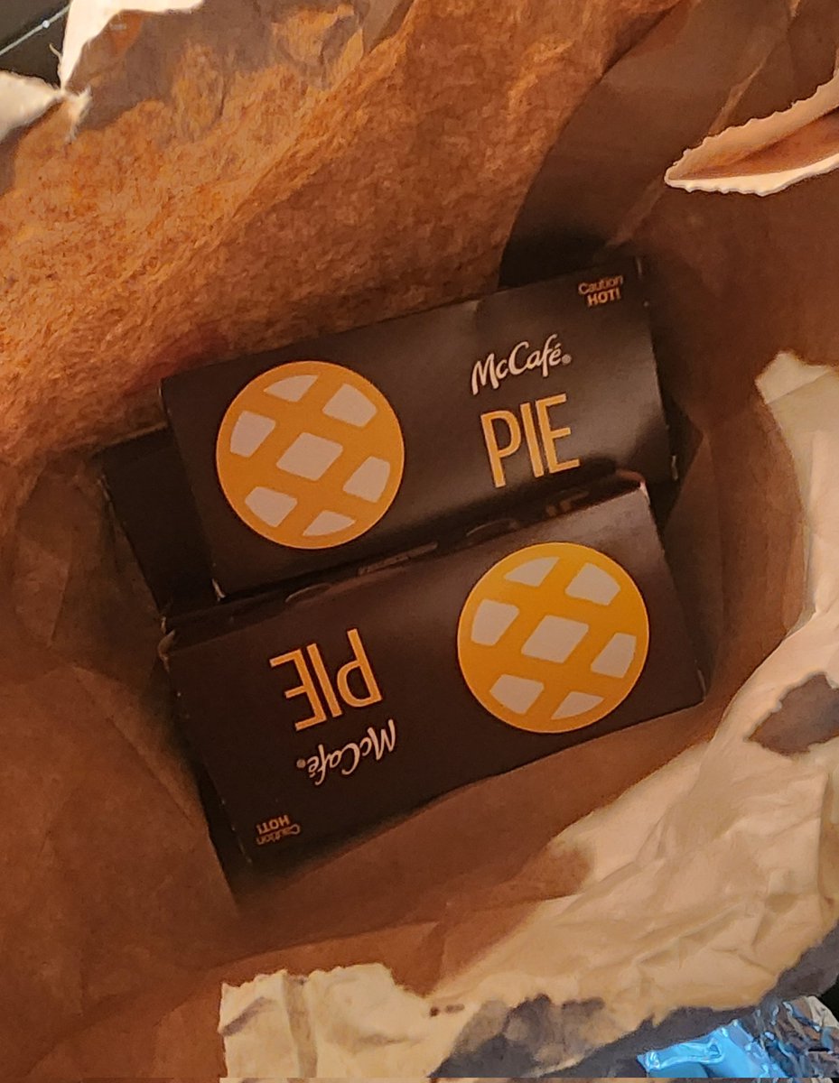 bigdalec's tweet photo. Thanks so much @McDonalds ! After my wife  having a major shoulder surgery. The next day was nightmare of pure pain .The only light in the darkness was finding  HOLIDAY PIES !..it was like 10 Christmas' in one for a few mins  ,bless you #HolidayPie ! 
#sendmore we're down to 4 ! https://t.co/Vods0f63b3