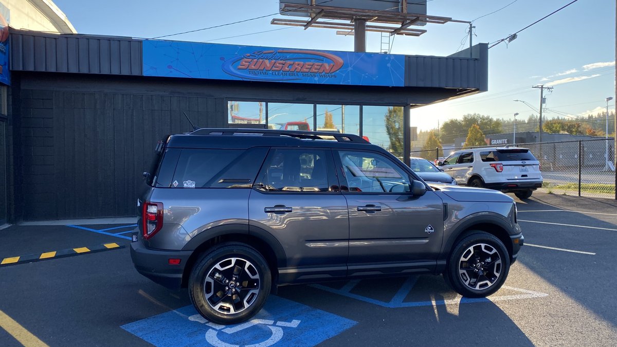 S_Sunscreen's tweet photo. This Ford Bronco has been detailed and ceramic coated, and is all ready for winter weather! Call us to learn more about our detailing and ceramic services at 509-328-4015!
#SpokaneSunscreen #Detailing #CeramicCoat #NewServices #PrepareforWinter #FamilyOwned #Since1949 https://t.co/ecfL3EyGT6