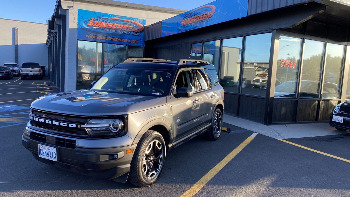 S_Sunscreen's tweet photo. This Ford Bronco has been detailed and ceramic coated, and is all ready for winter weather! Call us to learn more about our detailing and ceramic services at 509-328-4015!
#SpokaneSunscreen #Detailing #CeramicCoat #NewServices #PrepareforWinter #FamilyOwned #Since1949 https://t.co/ecfL3EyGT6