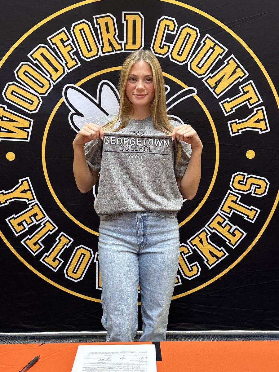 KHB_07G's tweet photo. Congratulations to Sophie Paul for signing her LOI today! Sophie will attend Georgetown College and play for the Tigers women’s soccer team. 🐅 ⚽️ #collegesigning #kingshammeracademy #womenscollegesoccer https://t.co/5vFk3uONgh