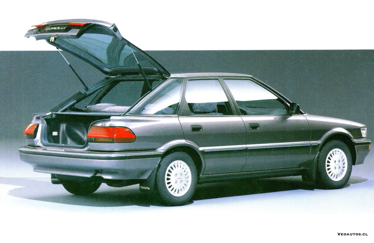 VeoAutos's tweet photo. Toyota Corolla Liftback AE92. Ingresa oficialmente a Chile en 1989, año en que se comercializan 20 unidades 0 Km

+ info https://t.co/NG5staEAJ9

#toyotacorollaae92 #corollaliftback @ToyotaLatino @addict_car @thecarfactoids @RiveraNotario @ToyotaChile https://t.co/KMKUrYwDg5