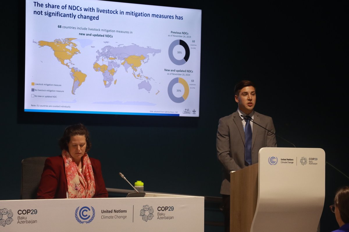 BiovIntCIAT_eng's tweet image. In #Baku, discussing the need to increase ambition in #NDCs to track and fund climate-smart agriculture 🌾. Soil carbon sequestration projects enhance #climatemitigation, improve #soilhealth, and create new revenue streams for farmers 👨‍🌾 👩‍🌾 .

#COP29 @UNFCCC