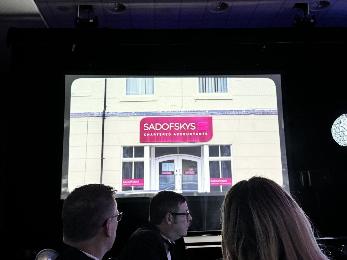 SadofskysLtd's tweet photo. Huge congratulations to @ThisIsReckitt for winning the category- Best Place to Work. We are so pleased to be finalists alongside two huge local employers. Thanks to #HEYBA for a great night 🥳 https://t.co/7GrC7NGyZt