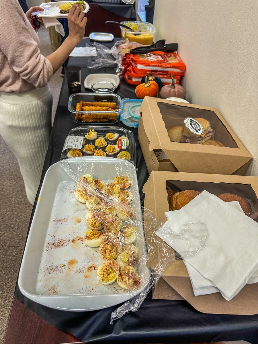 The 1st Annual Poli Sci Pre-Thanksgiving Potluck is in the books. Till next year, thanks again Political Science Staff/Faculty. 🎉