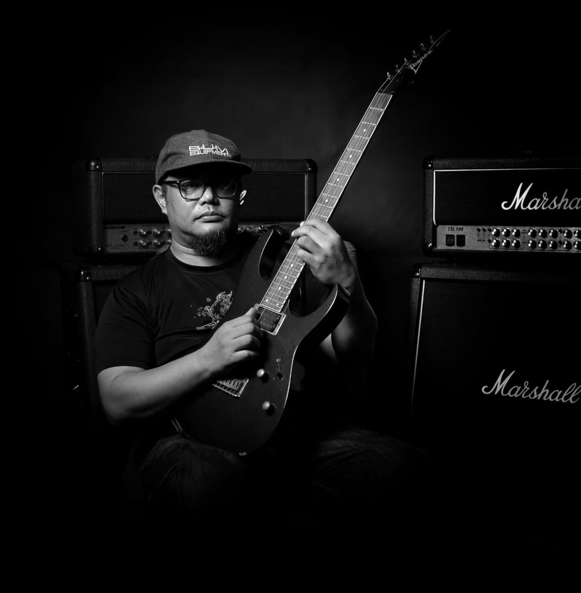 fedtriyahya's tweet photo. Al Fatihah. 
Napie Spider. 

Dimaklumkan Gitaris dan Sound
Engineer Luncai Emas, Saudara Hanafi
Hamdan atau Napie Spider telah meninggal dunia di Hospital Sungai
Buloh lebih kurang jam 3 pagi tadi. https://t.co/ZchYWD6omT