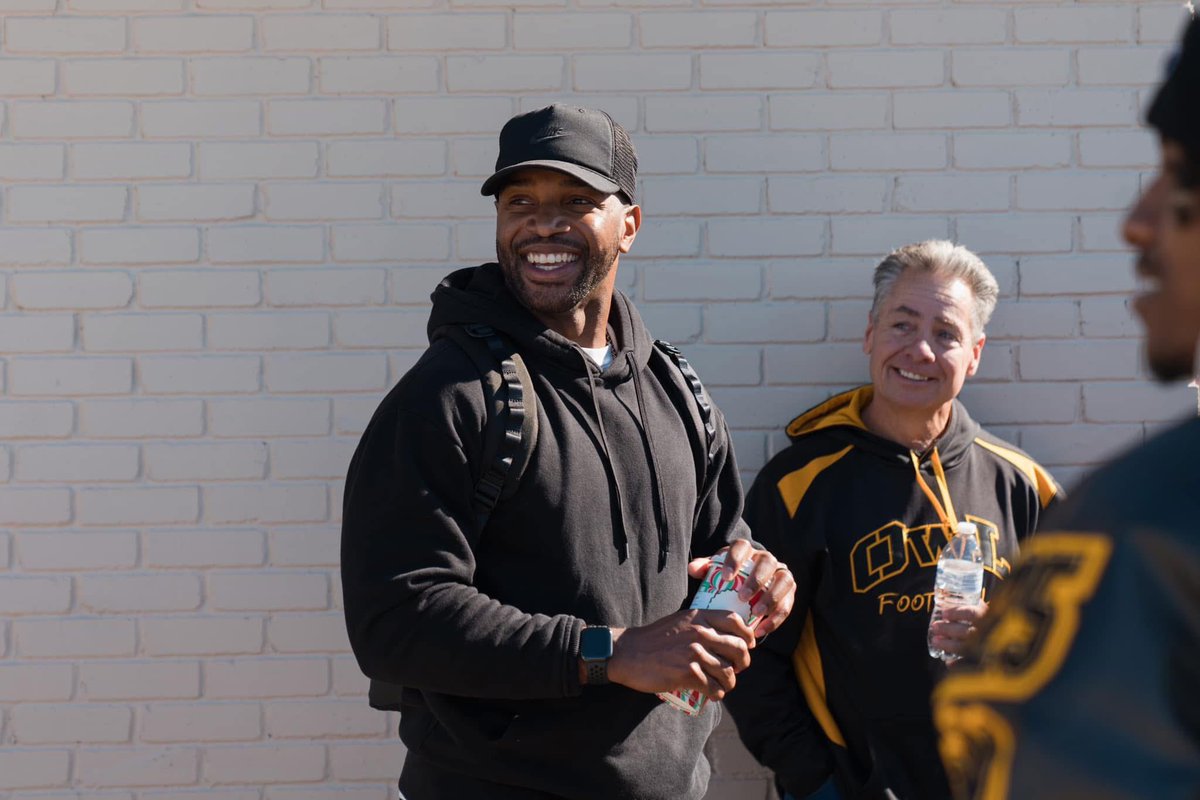 Scott Cooper (@coachcooper45) on Twitter photo Great to see <a href="/Phillips_17/">Adrian Phillips</a> today as he provided turkeys to the community and spent some time with <a href="/owl_football/">Garland Owls</a>! Always good seeing our alumni and especially when theyโre setting a great example for our kids by giving back! Thanks AP! Great to see <a href="/Phillips_17/">Adrian Phillips</a> today as he provided turkeys to the community and spent some time with <a href="/owl_football/">Garland Owls</a>! Always good seeing our alumni and especially when theyโre setting a great example for our kids by giving back! Thanks AP!