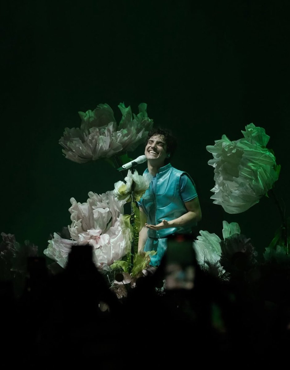 parkershumbe's tweet photo. q vivan las flores, humbe y el esencia tour https://t.co/znq70FZyxf