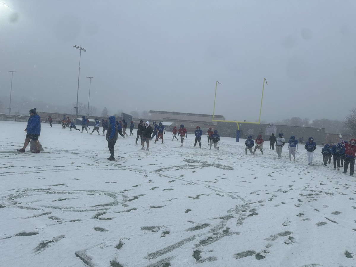 SouthFoootball's tweet photo. Even in snow we practice outside on Thursday before Semi-State. It’s the Eagle way! #WarEagles #ALLIN #EaglesWay #GRIT https://t.co/Svij2gynJ7