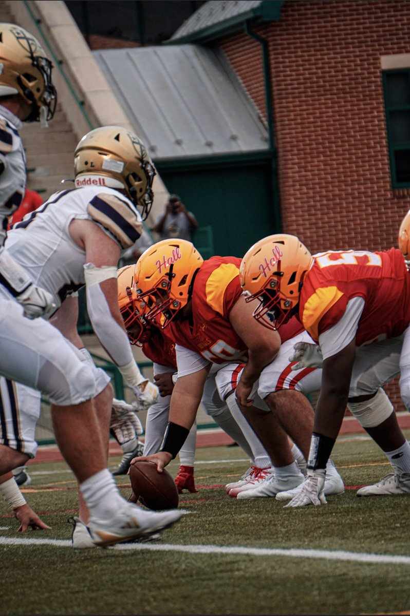 Had a great Junior year season. I have to give big thanks to my mom and to all the coaches that have helped me out through this road so far.
<a href="/CHCTouchdown/">football</a> @CHCCoachWard <a href="/CoachBrown62/">Coach Najee Brown</a> @LurzSteve 

Check out my highlight - hudl.com/v/2Qv2FH